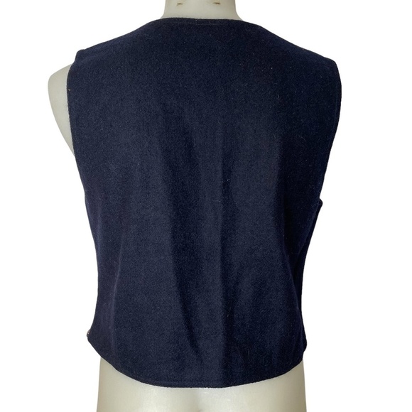 Wool Blend Folk Vest 🤍 - Picture 3 of 10